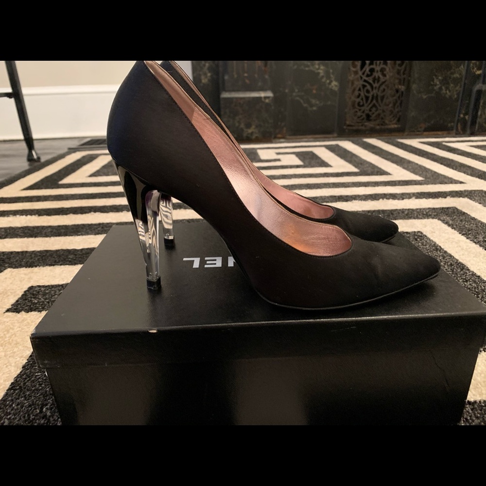 Chanel satin pumps with lucite heel. Size:37.5